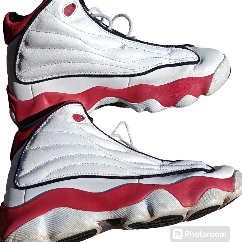 NIKE JORDAN Youth Pro Strong GS White/Black/Gym Red Size 6.5  Shoes